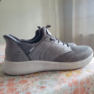 Skechers Men's Gray Athletic Shoes